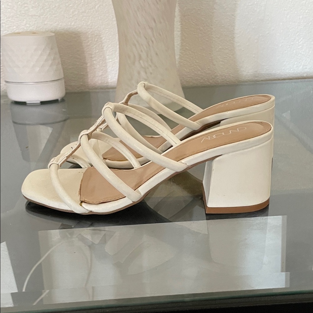 ABOUND Women's White Strappy Block Heels